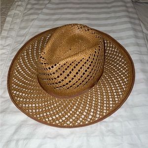NWT OLIVE & PIQUE ESME STRAW HAT